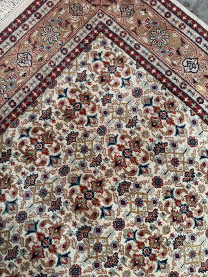 Handmade Indo Bidjar Rug 
285 x 193 cm | 9.4 x 6.3 ft