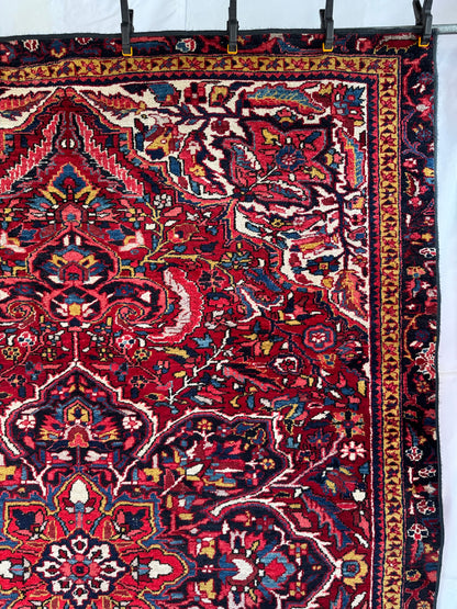 Handmade Persian Heriz Rug 310 x 210 cm | 10.17 x 6.89 ft