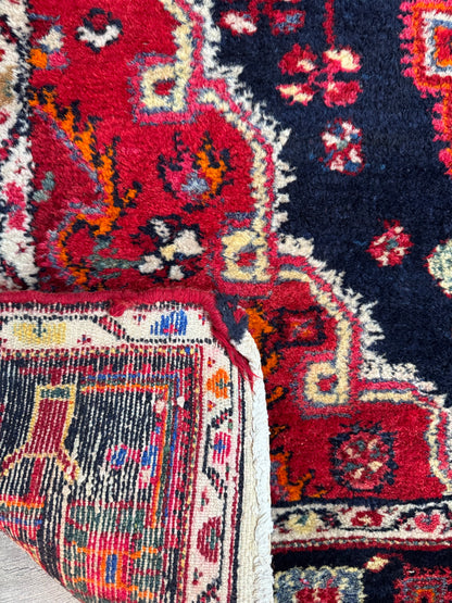 Handmade Persian Tuyserkan Rug 202 x 128 cm | 6.6 x 4.2 ft