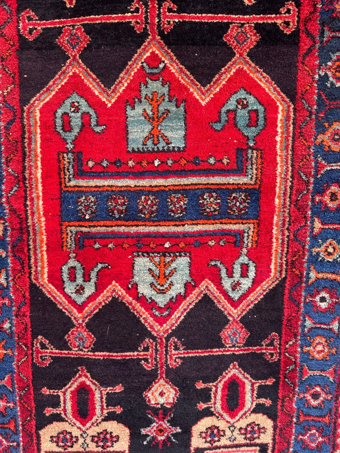 Handmade Persian Hamadan Rug
210 x 120 cm | 6.9 x 3.9 ft
