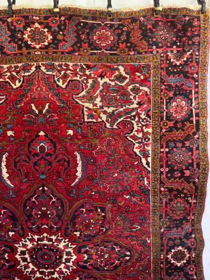 Handmade Persian Heriz Rug 350 x 240 cm | 11.5 x 7.9 ft