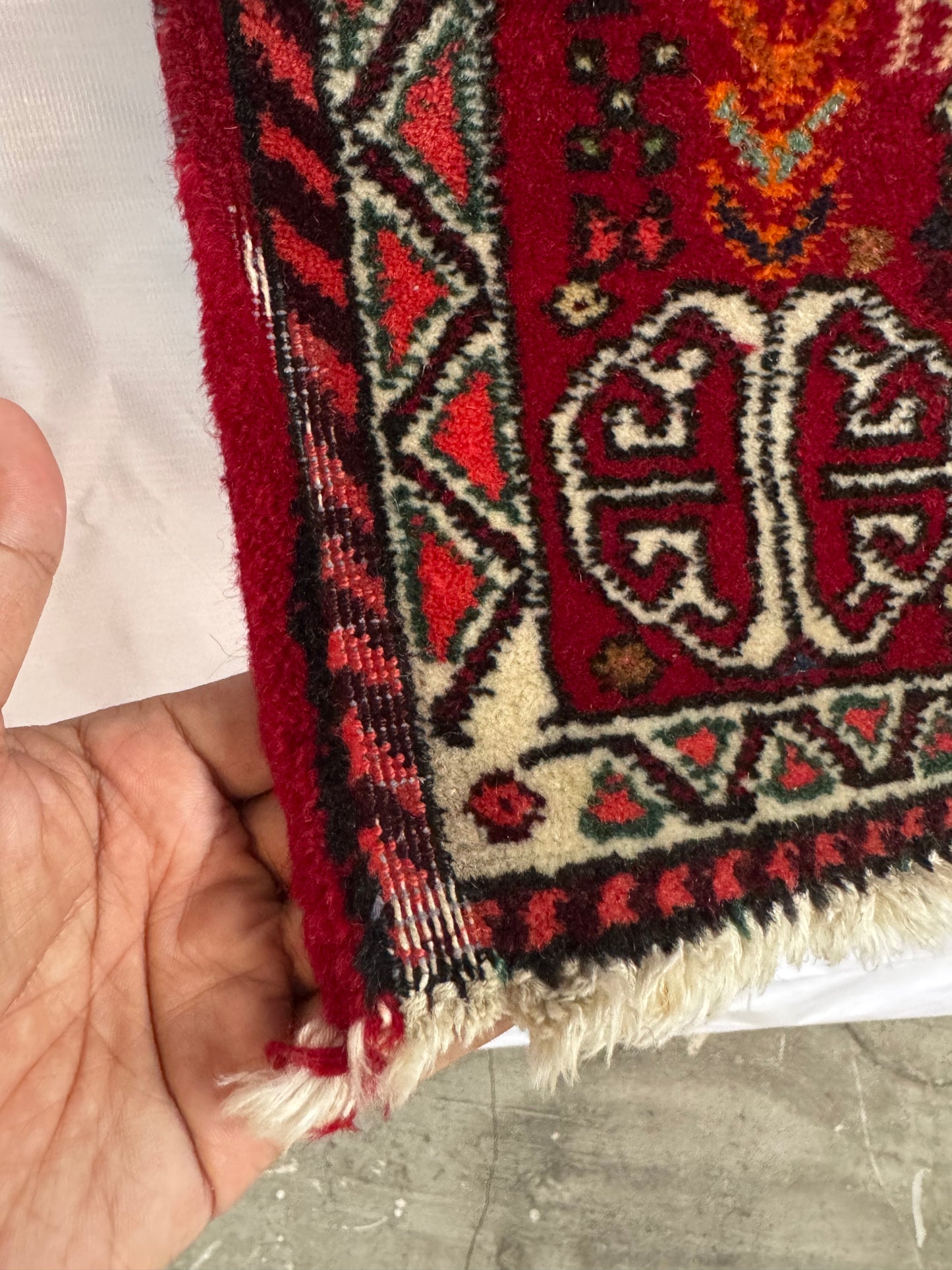 Handmade Persian Abadeh Rug 148 x 63 cm | 4.86 x 2.07 ft