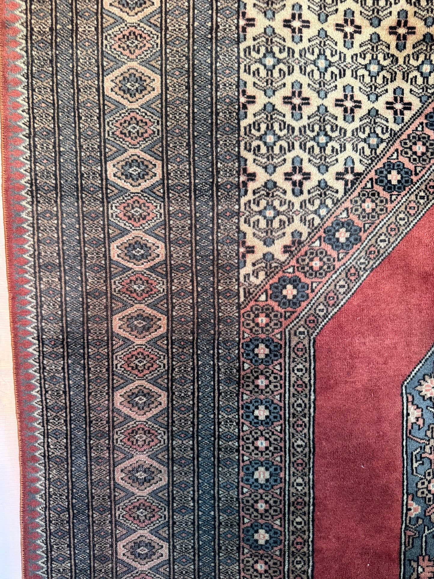 Handmade Lahore Rug 287 x 191 cm | 9.42 x 6.27 ft