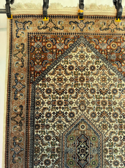 Handmade Persian Muod 161 x 89 cm | 5.3 x 3 ft