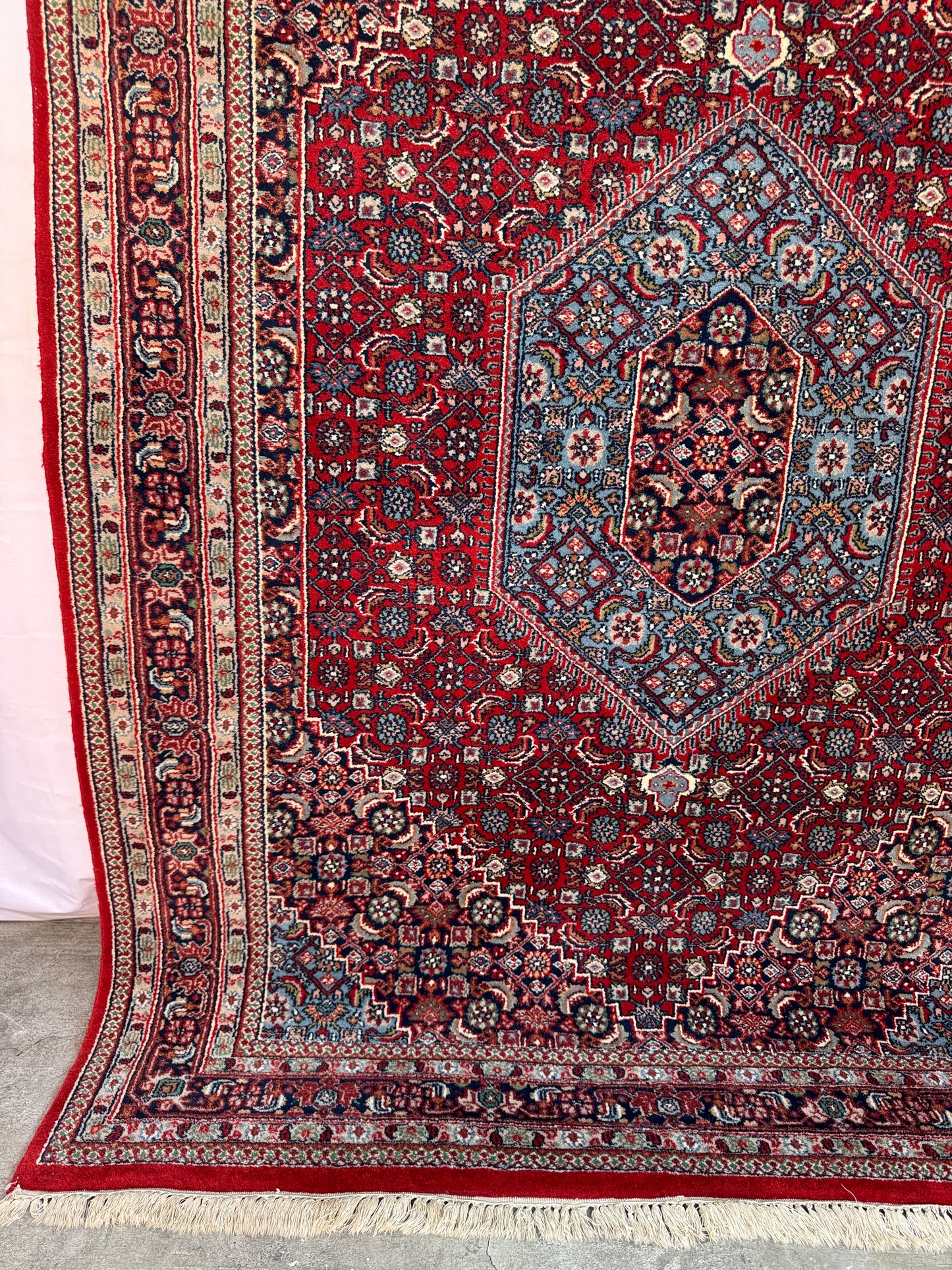Handmade Indo Bidjar Rug
242 x 175 cm | 7.9 x 5.7 ft