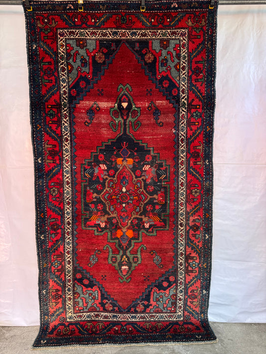Handmade Persian Hamadan Rug
235 x 115 cm | 7.7 x 3.8 ft