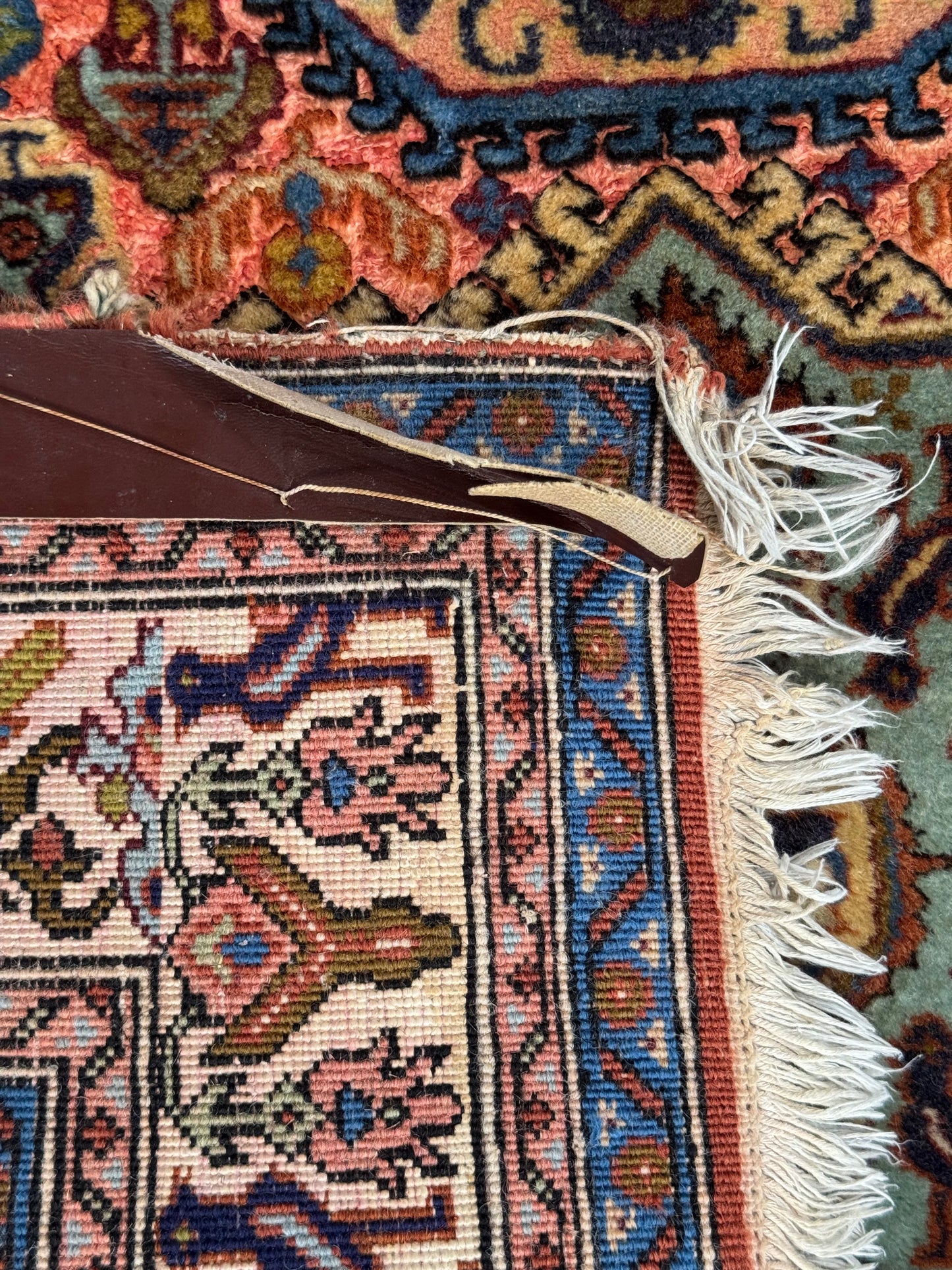 Handmade Persian Tabriz Rug 147 x 100 cm | 4.82 x 3.28 ft