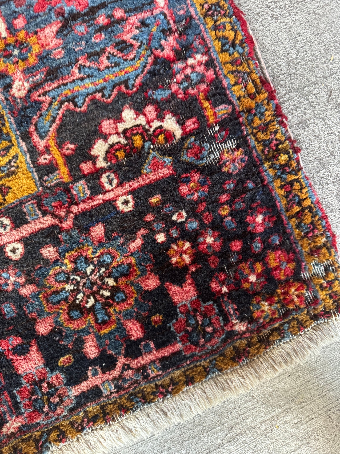 Handmade Persian Heriz Rug 350 x 240 cm | 11.5 x 7.9 ft