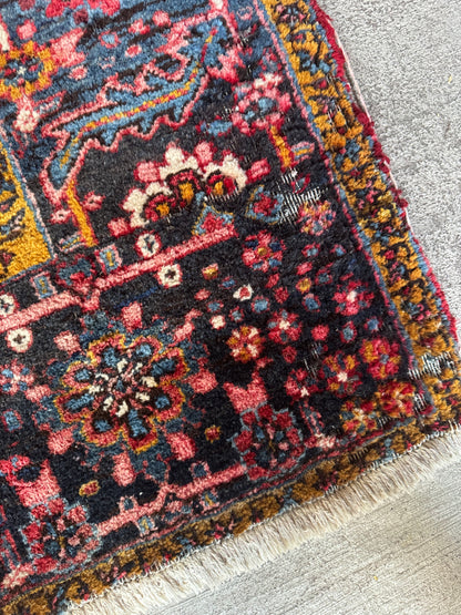 Handmade Persian Heriz Rug 350 x 240 cm | 11.5 x 7.9 ft