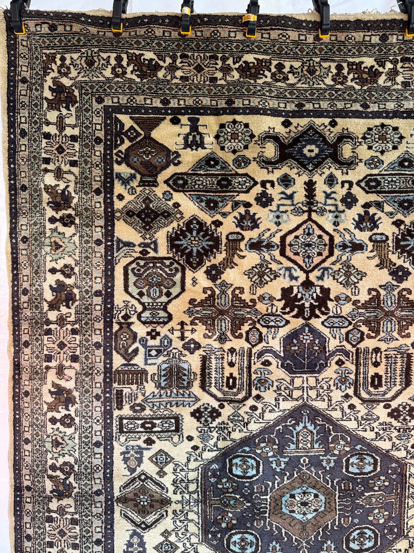 Handmade Ardebil Rug 270 x 174 cm | 8.86 x 5.71 ft