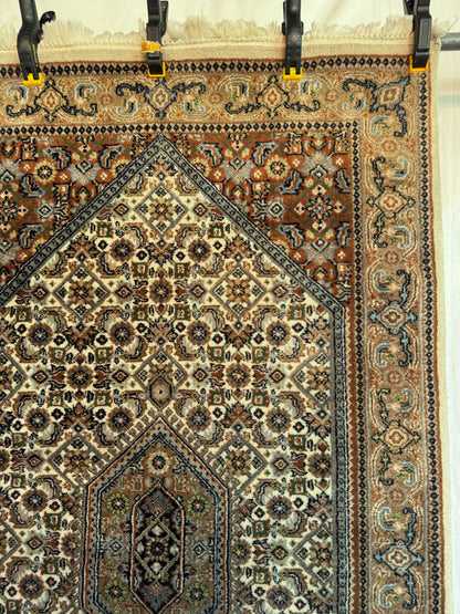 Handmade Persian Muod 161 x 89 cm | 5.3 x 3 ft