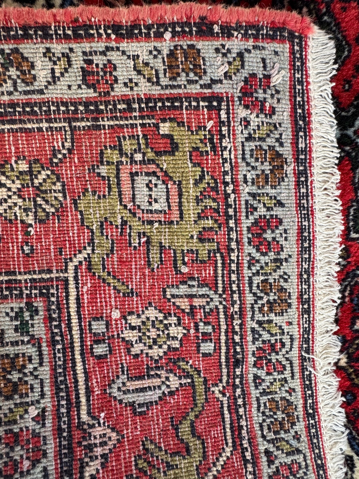 Handmade Persian Senneh Rug
155 x 125 cm | 5.1 x 4.1 ft