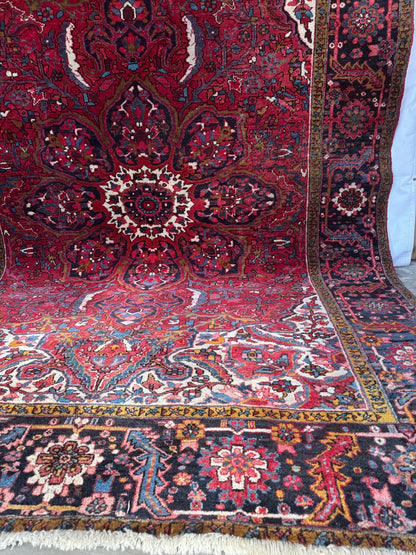 Handmade Persian Heriz Rug 350 x 240 cm | 11.5 x 7.9 ft