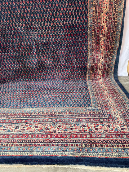 Handmade Persian Sarouk Mir Rug
335 x 240 cm | 11.0 x 7.9 ft