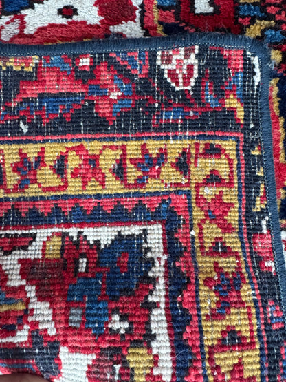 Handmade Persian Heriz Rug 310 x 210 cm | 10.17 x 6.89 ft