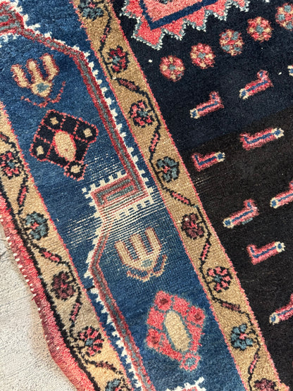 Handmade Persian Koliaii Rug
250 x 150 cm | 8.2 x 4.9 ft