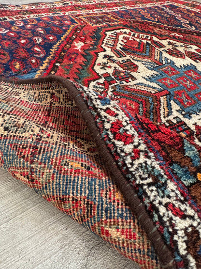 Handmade Persian Afshar Rug
145 x 125 cm | 4.9 x 4.1 ft