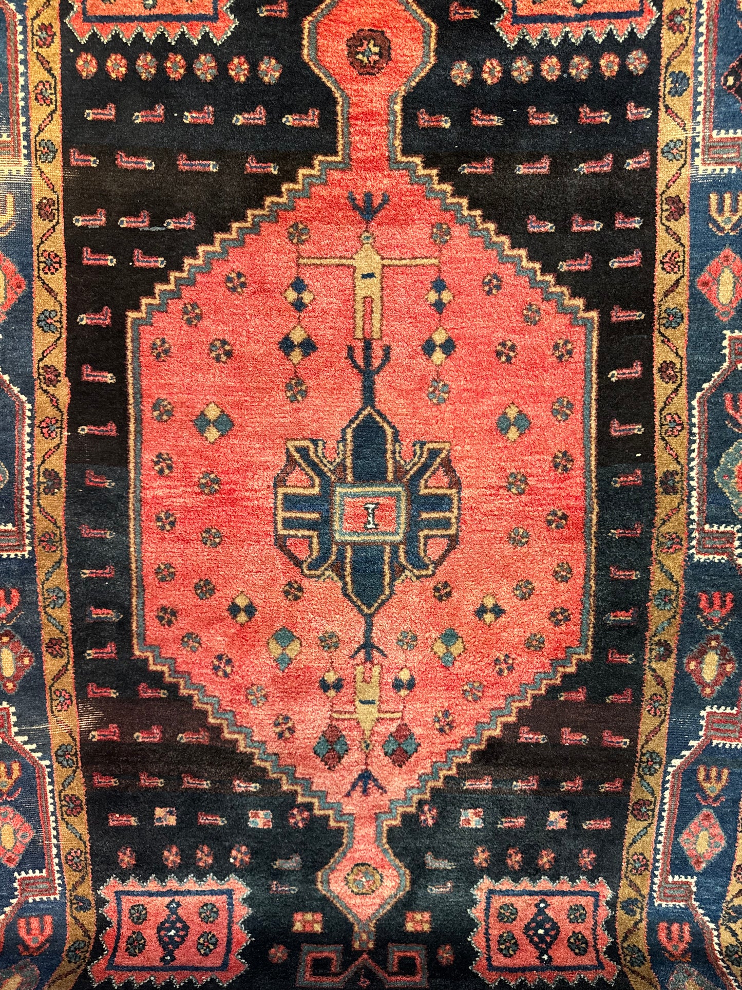 Handmade Persian Koliaii Rug
250 x 150 cm | 8.2 x 4.9 ft
