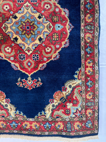 Handmade Romainian Rug 157 x 102 cm | 5.15 x 3.35 ft