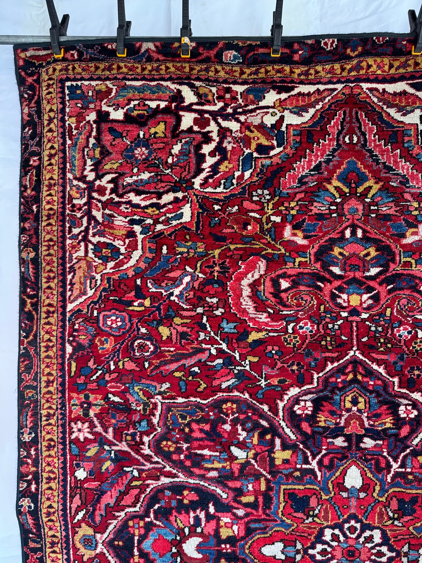 Handmade Persian Heriz Rug 310 x 210 cm | 10.17 x 6.89 ft