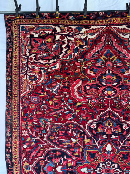 Handmade Persian Heriz Rug 310 x 210 cm | 10.17 x 6.89 ft