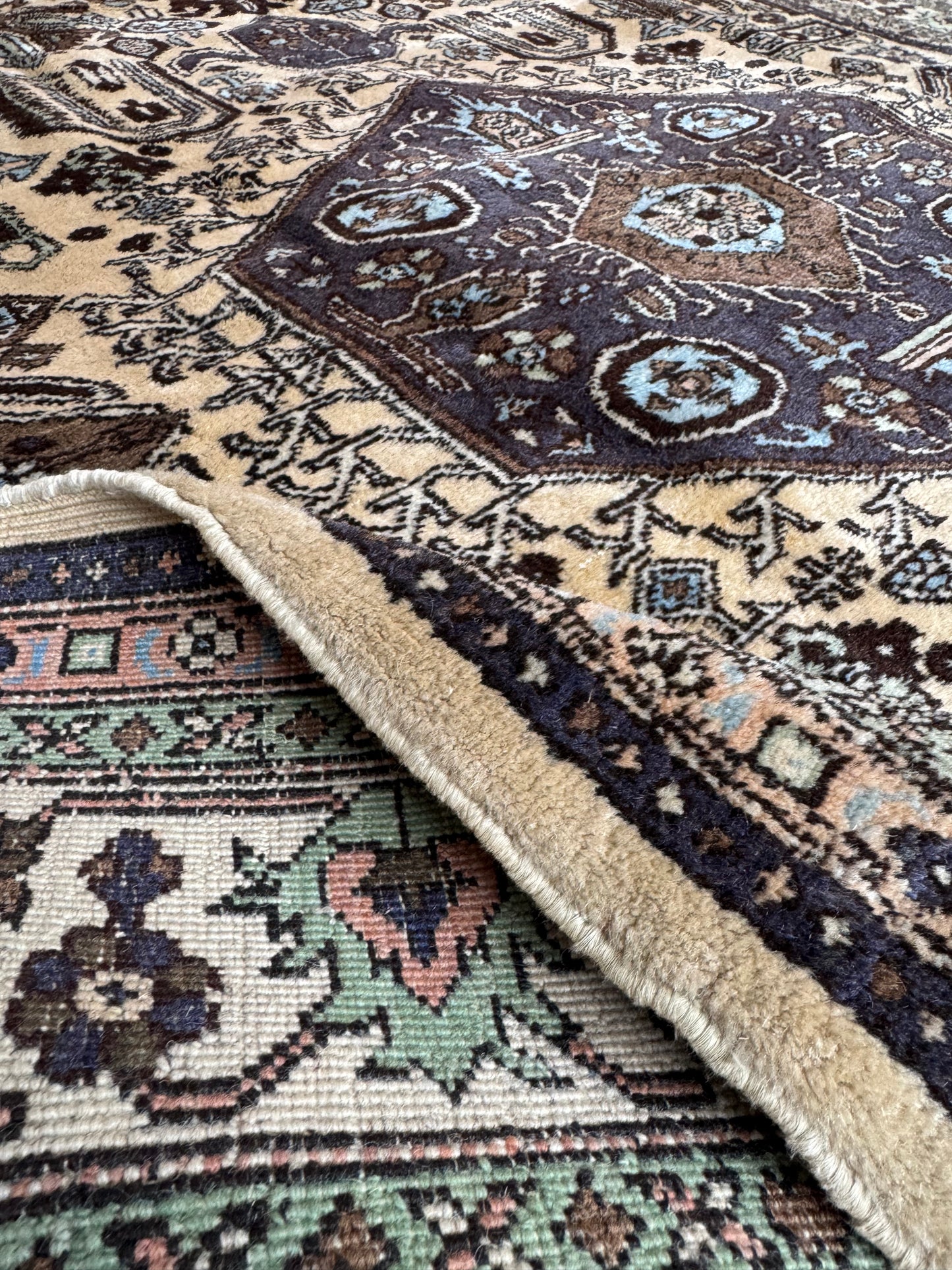 Handmade Ardebil Rug 270 x 174 cm | 8.86 x 5.71 ft