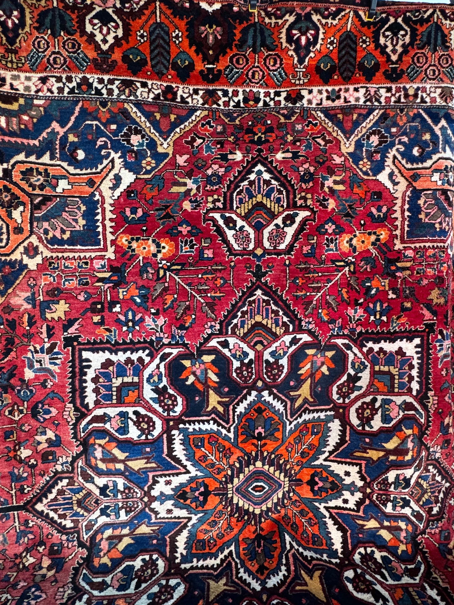 Handmade Persian Bakhtiar 390 x 315 cm | 12.8 x 10.33 ft