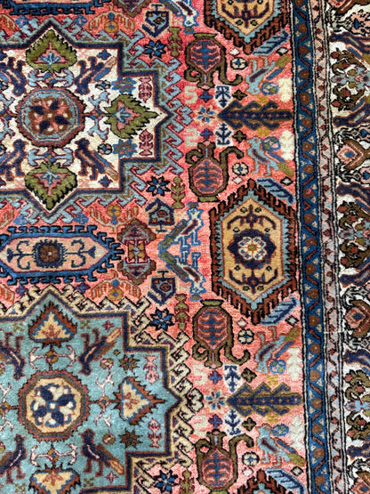 Handmade Persian Tabriz Rug 147 x 100 cm | 4.82 x 3.28 ft
