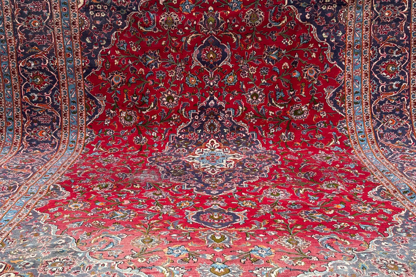 Handmade Persian Kashan Rug
415 x 295 cm | 13.6 x 9.7 ft
