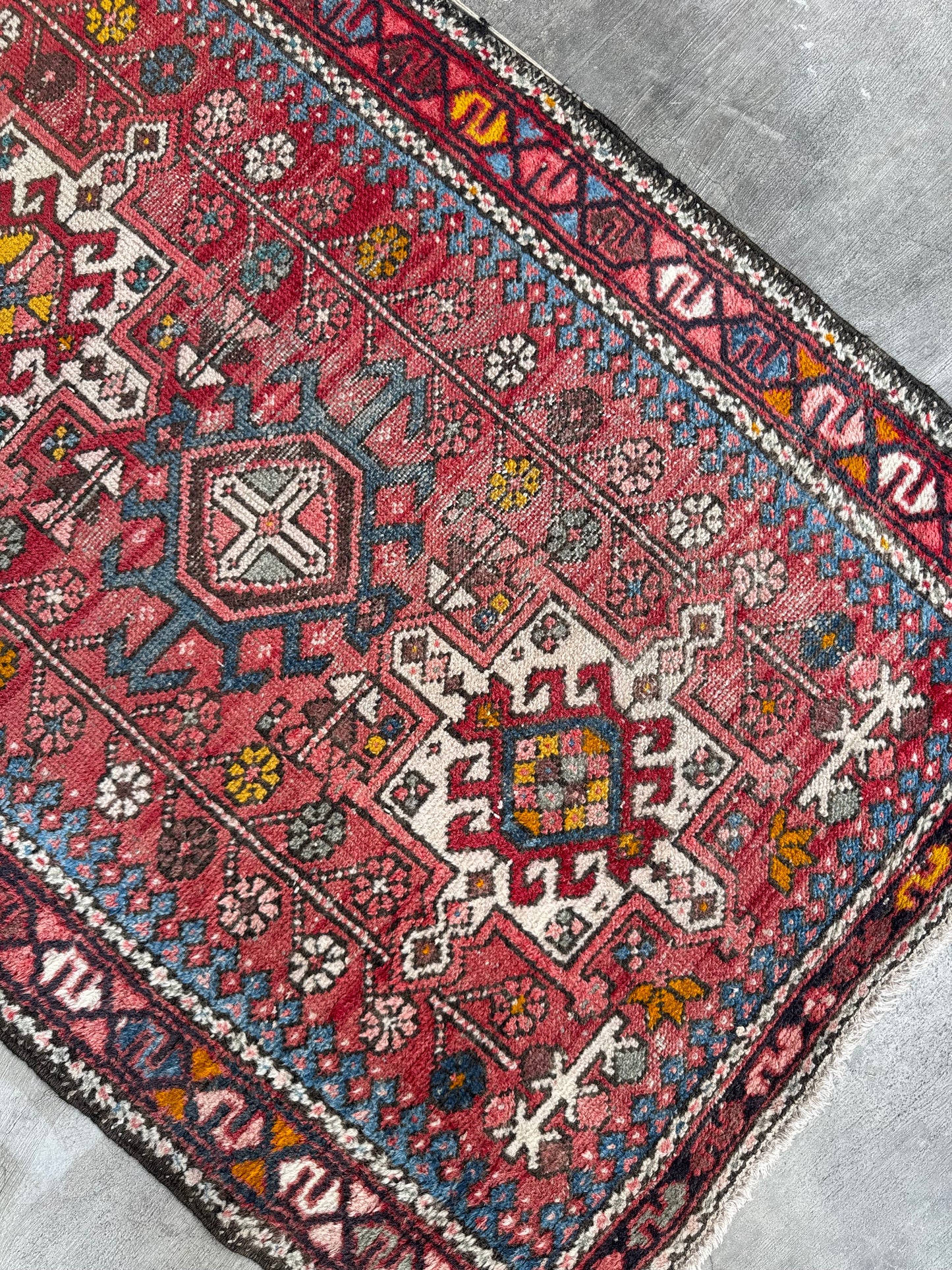 Handmade Persian Karaja Runner
270 x 98 cm | 8.9 x 3.2 ft