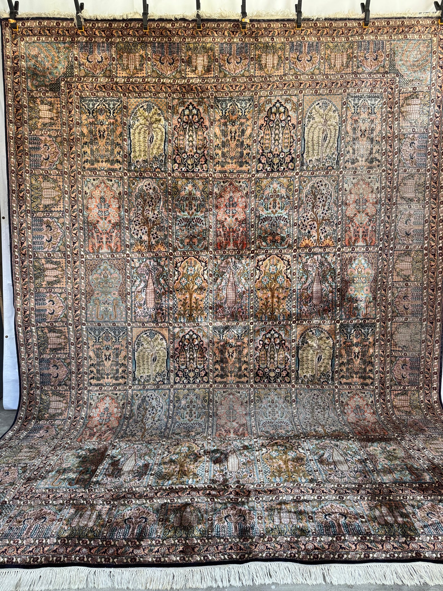 📌 RESERVED Handmade Indo Kashmir Silk Rug 320 x 240cm | 10.5 x 7.87 ft