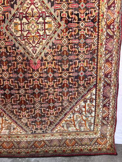Handmade Persian Bidjar Rug
220 x 135 cm | 7.2 x 4.4 ft