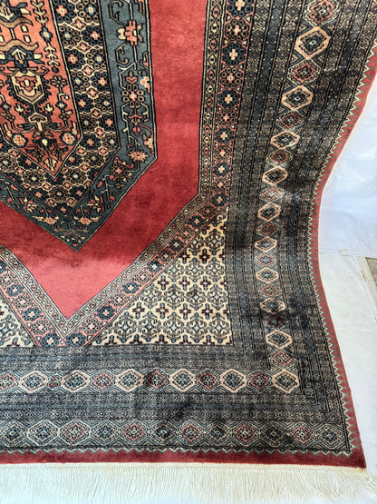 Handmade Lahore Rug 287 x 191 cm | 9.42 x 6.27 ft