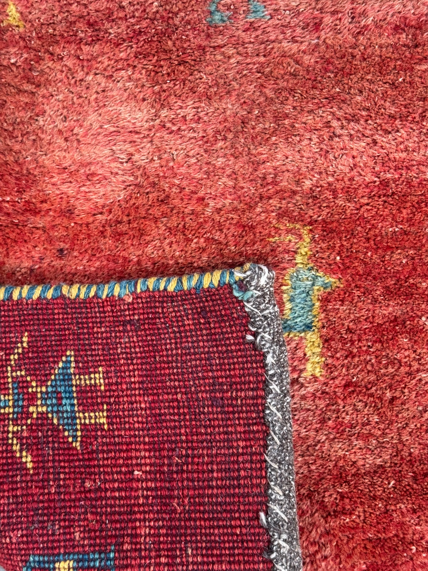Handmade Persian Gabbeh 173 x 98 cm | 5.68 x 3.22 ft