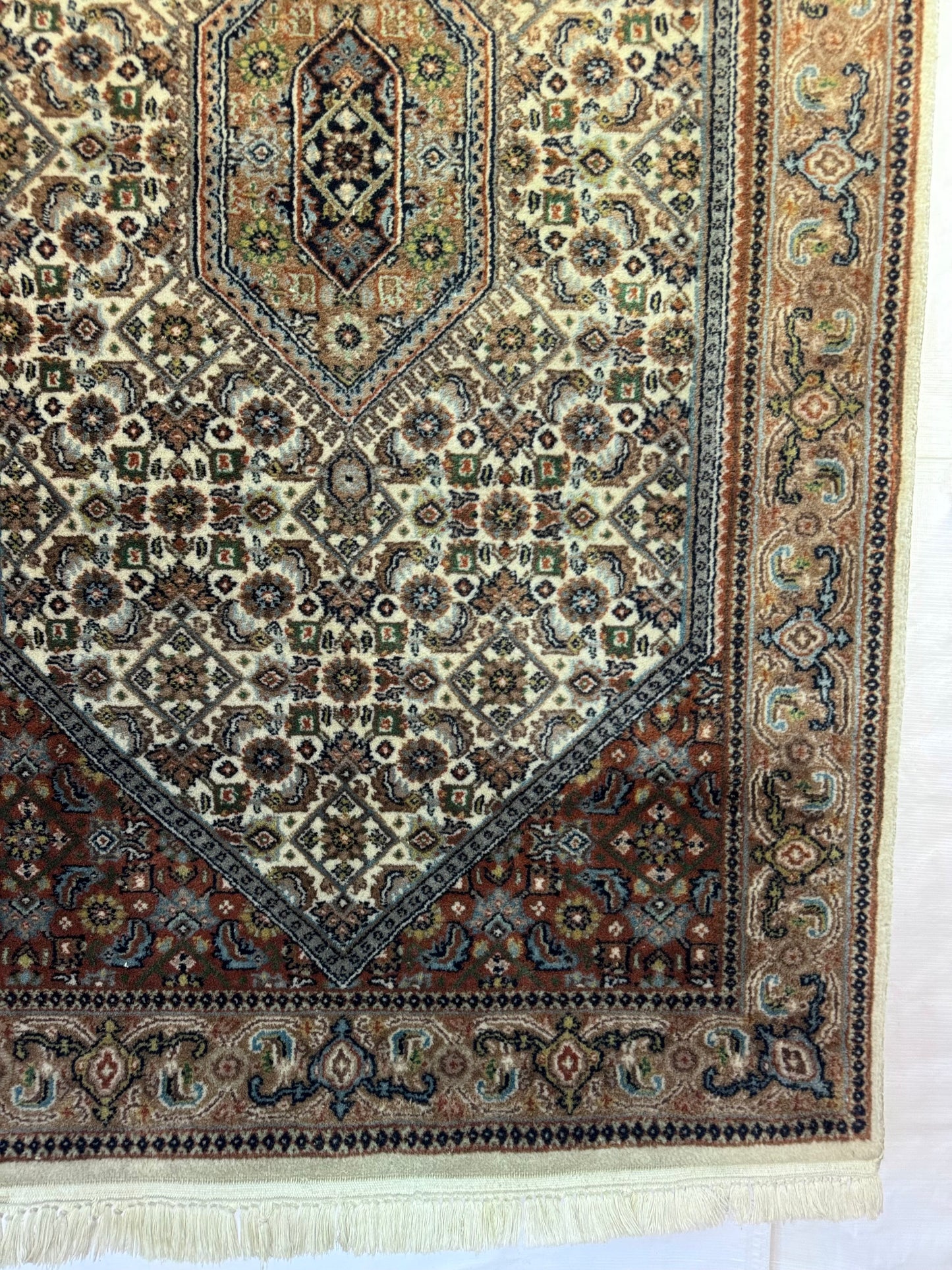 Handmade Persian Muod 161 x 89 cm | 5.3 x 3 ft