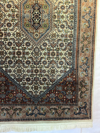 Handmade Persian Muod 161 x 89 cm | 5.3 x 3 ft