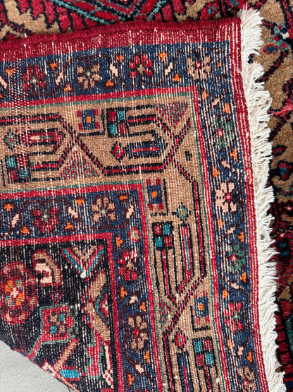Handmade Persian Hosseinabad Rug 160 x 105 cm | 5.25 x 3.44 ft