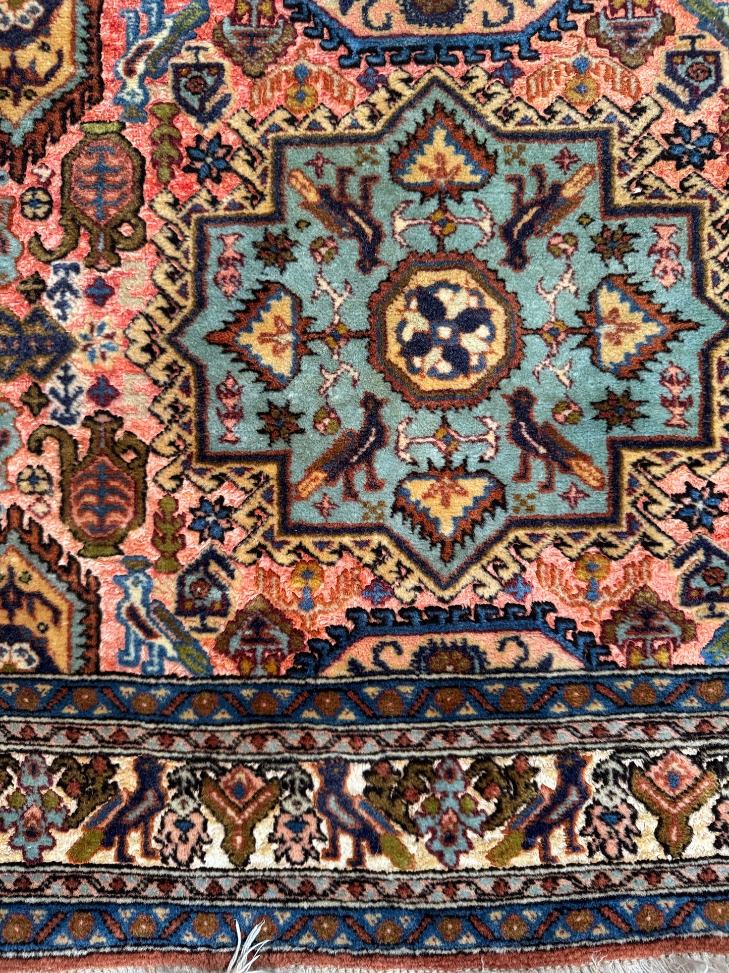 Handmade Persian Tabriz Rug 147 x 100 cm | 4.82 x 3.28 ft