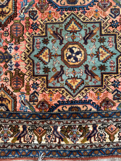 Handmade Persian Tabriz Rug 147 x 100 cm | 4.82 x 3.28 ft