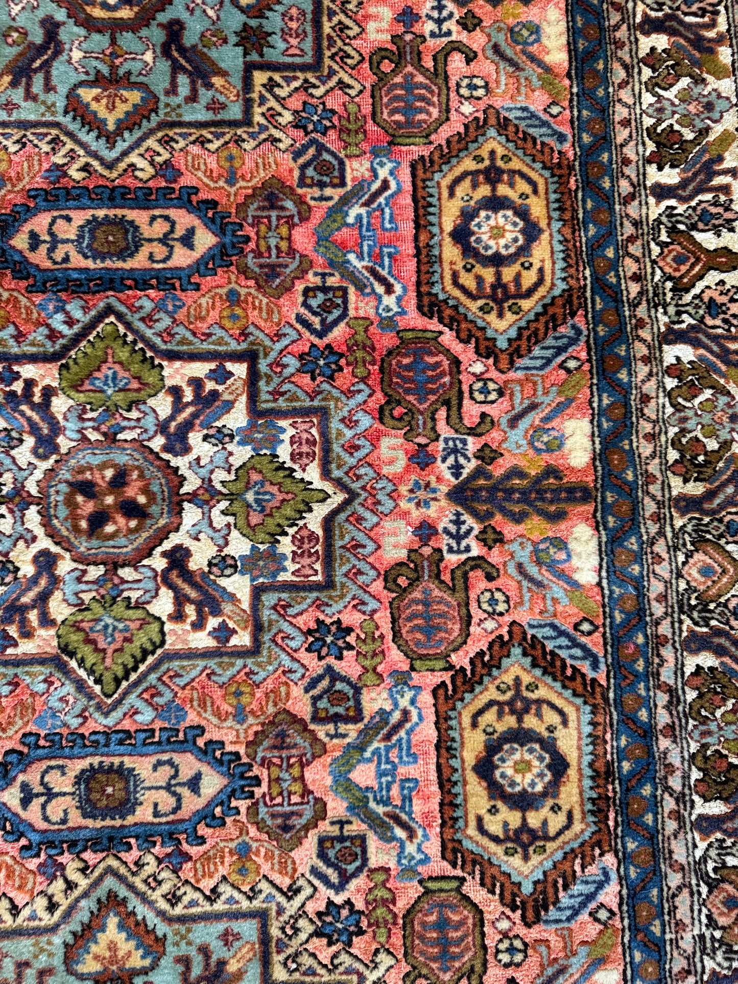 Handmade Persian Tabriz Rug 147 x 100 cm | 4.82 x 3.28 ft