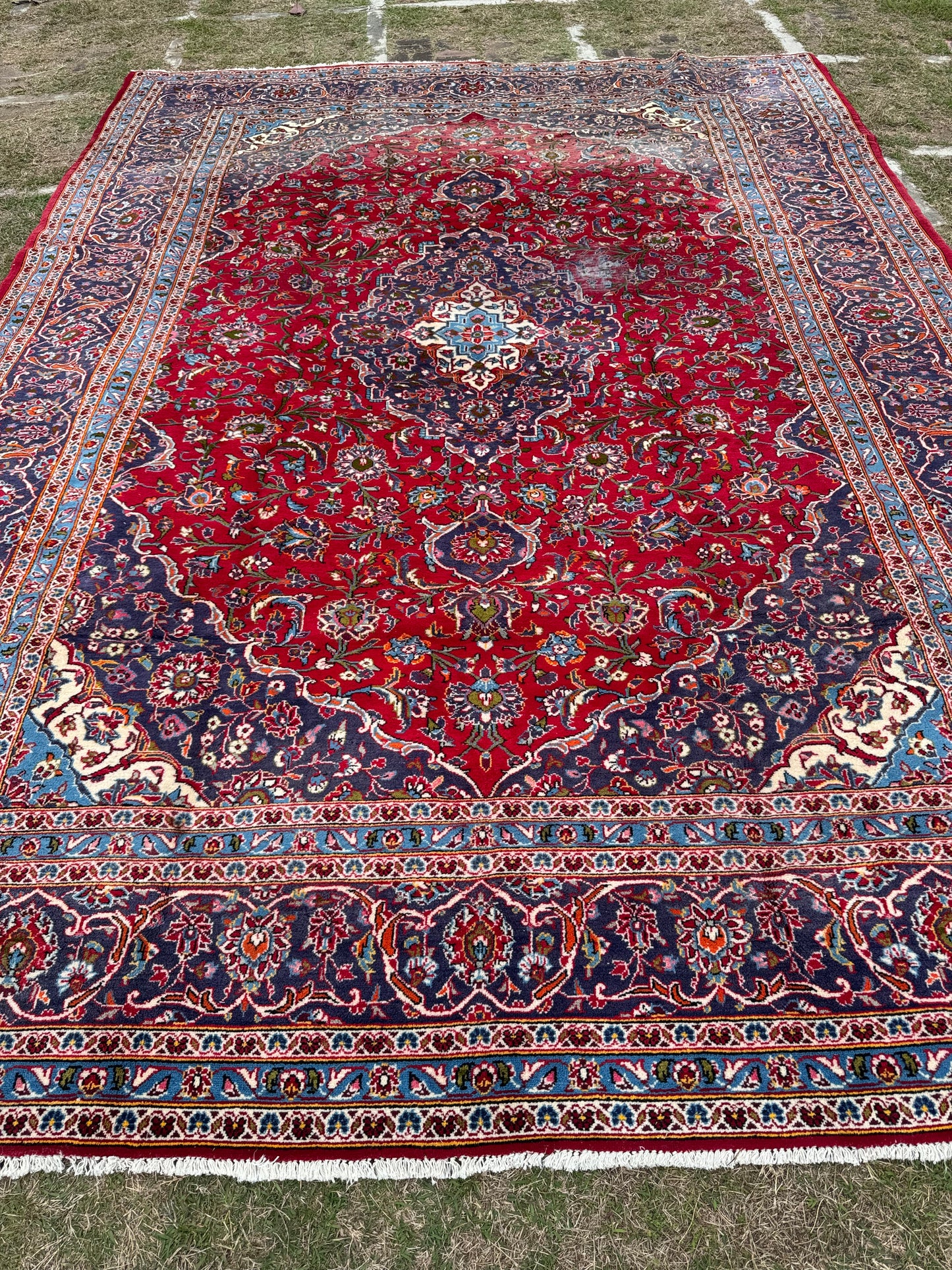 Handmade Persian Kashan Rug
415 x 295 cm | 13.6 x 9.7 ft