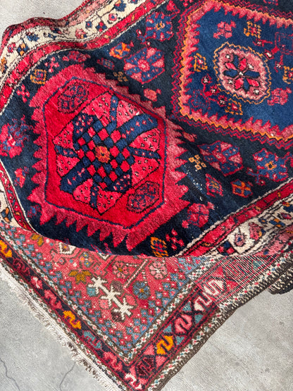 Handmade Persian Karaja Runner
270 x 98 cm | 8.9 x 3.2 ft