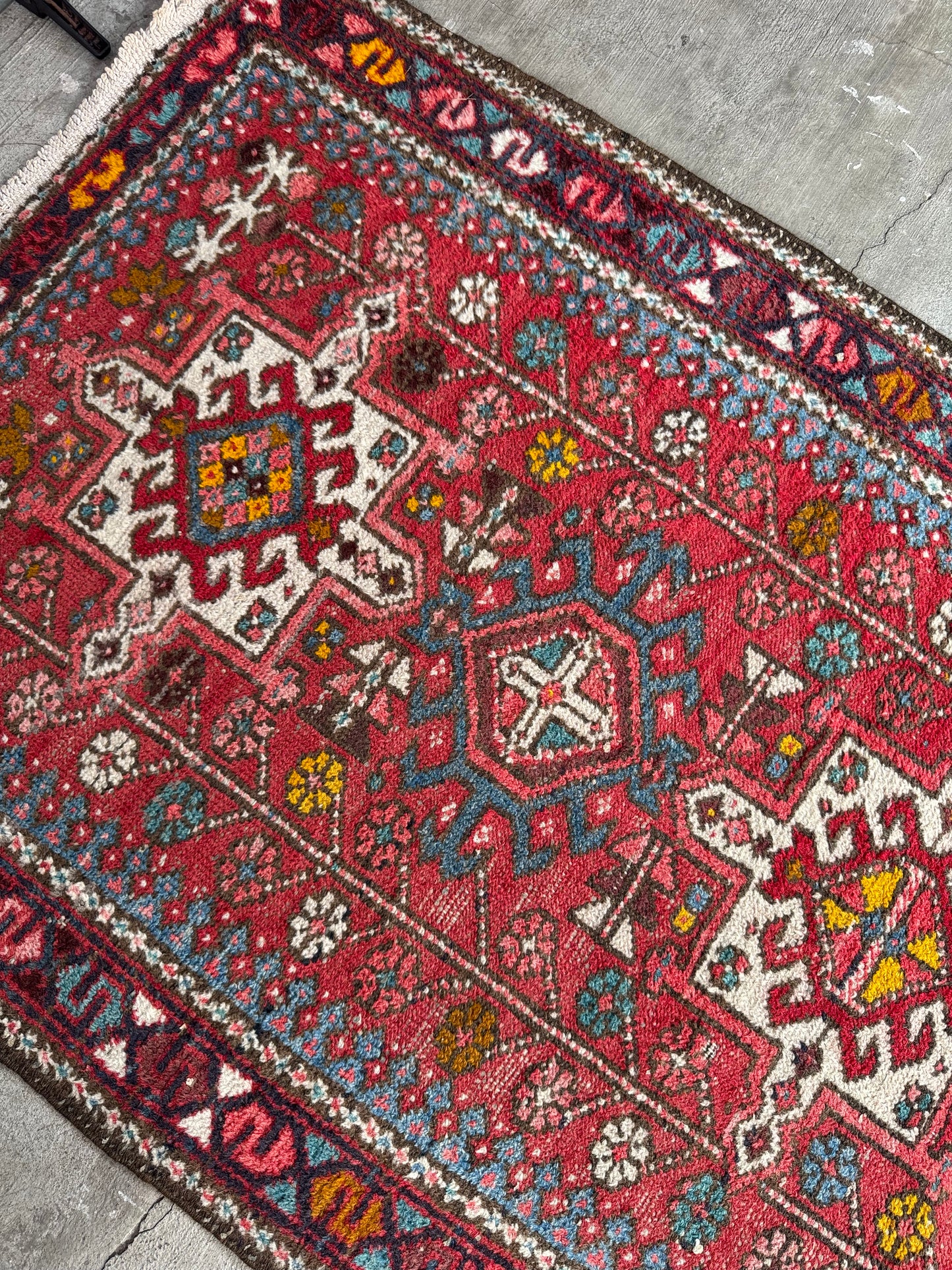Handmade Persian Karaja Runner
270 x 98 cm | 8.9 x 3.2 ft