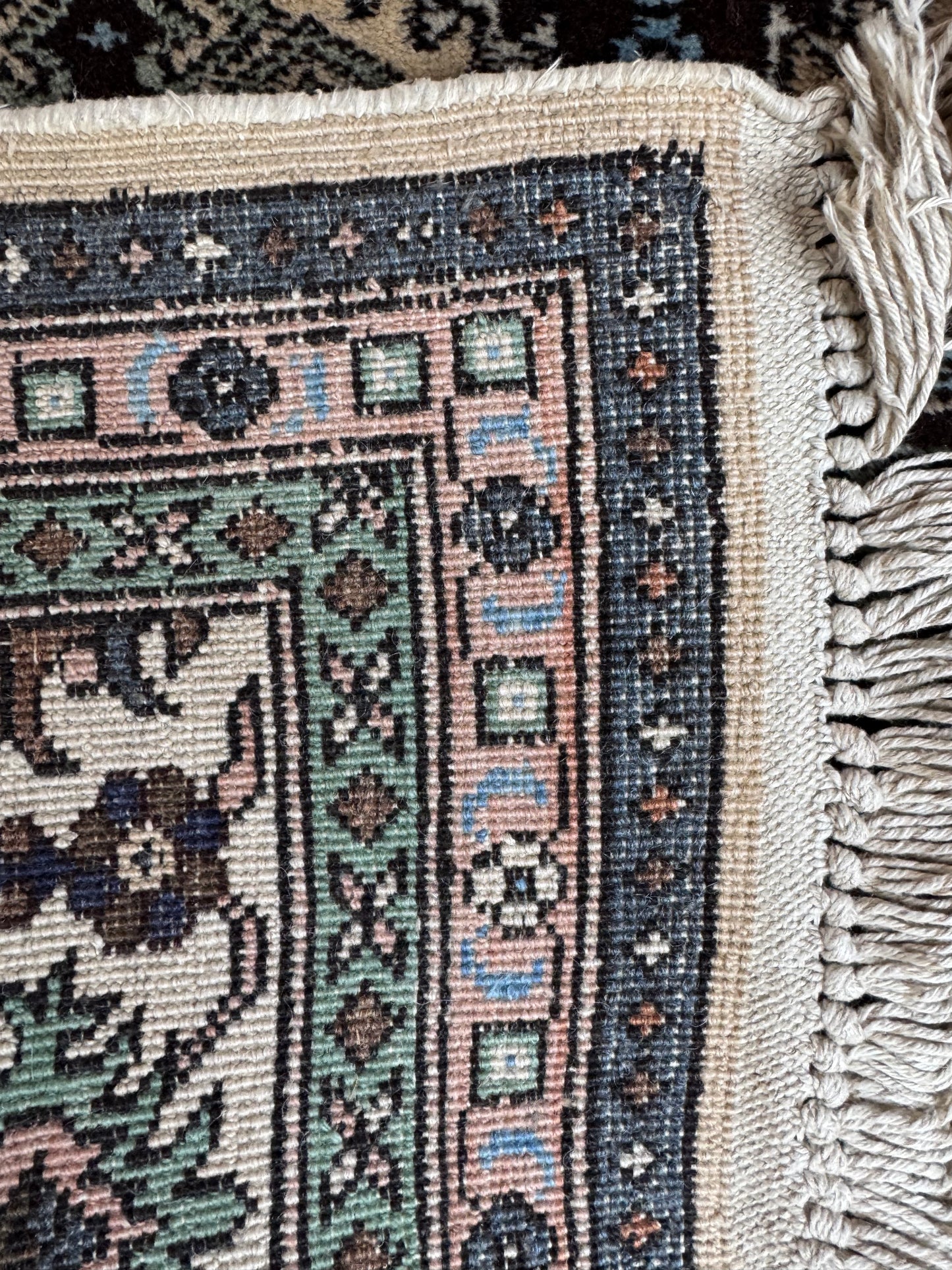 Handmade Ardebil Rug 270 x 174 cm | 8.86 x 5.71 ft