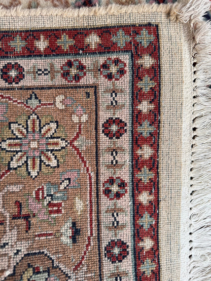 Handmade Indo Bidjar Rug 
285 x 193 cm | 9.4 x 6.3 ft
