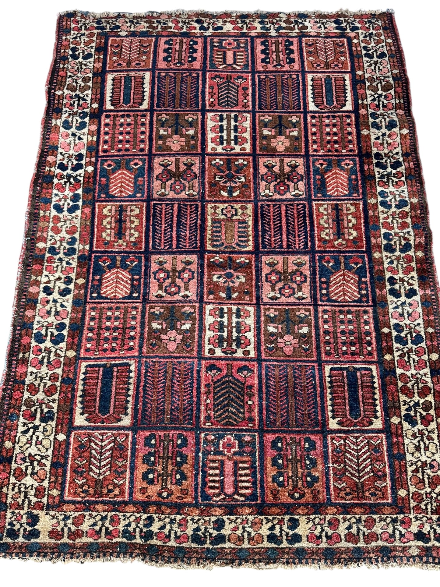 Handmade Persian Bakhtiar 197 x 136cm | 6.46 x 4.46 ft