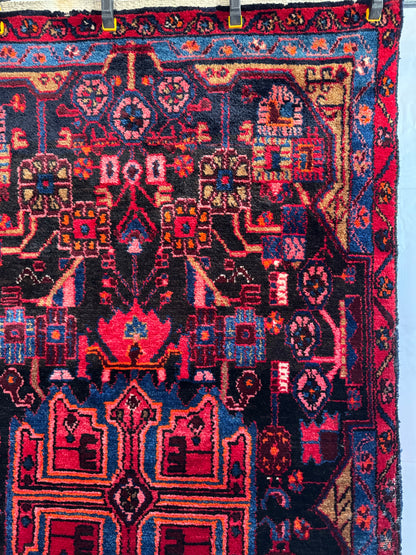 Handmade Persian Nahavand Rug 195 x 107 cm | 6.4 x 3.51 ft