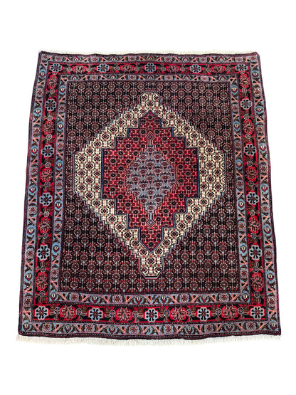 📌 RESERVED Handmade Persian Senneh Rug 156 x 132 cm | 5.1 x 4.3 ft