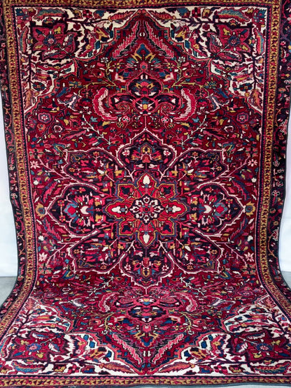 Handmade Persian Heriz Rug 310 x 210 cm | 10.17 x 6.89 ft