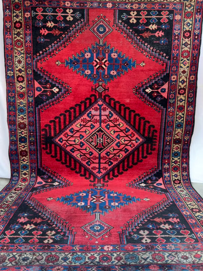 Handmade Persian Wiss Rug
340 x 210 cm | 11.2 x 6.9 ft